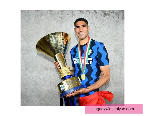 阿什拉夫持续提升进攻后卫表现，展现出色的攻击能力与防守素养